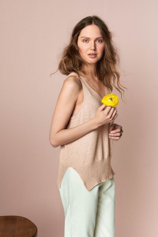 2104 Sommer dame