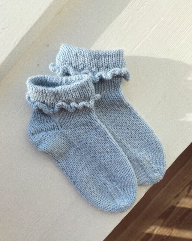 Ruffle socks junior oppskrift