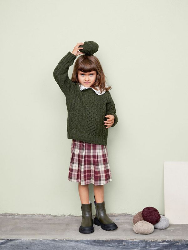 2214 Tweed