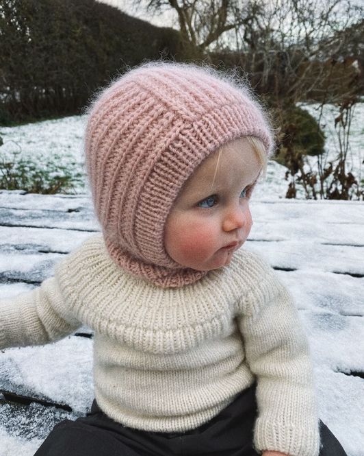 Hovedbilde November Balaclava Mini oppskrift